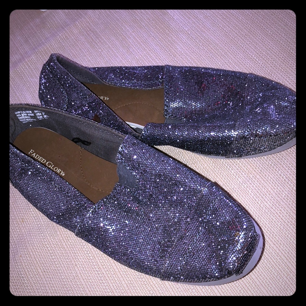 Black sparkly shoes